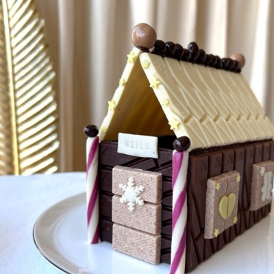 Recette de maison en pain d’épices avec des tablettes de chocolat Weiss