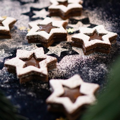 La recette de biscuits de Noël étoiles au chocolat Weiss